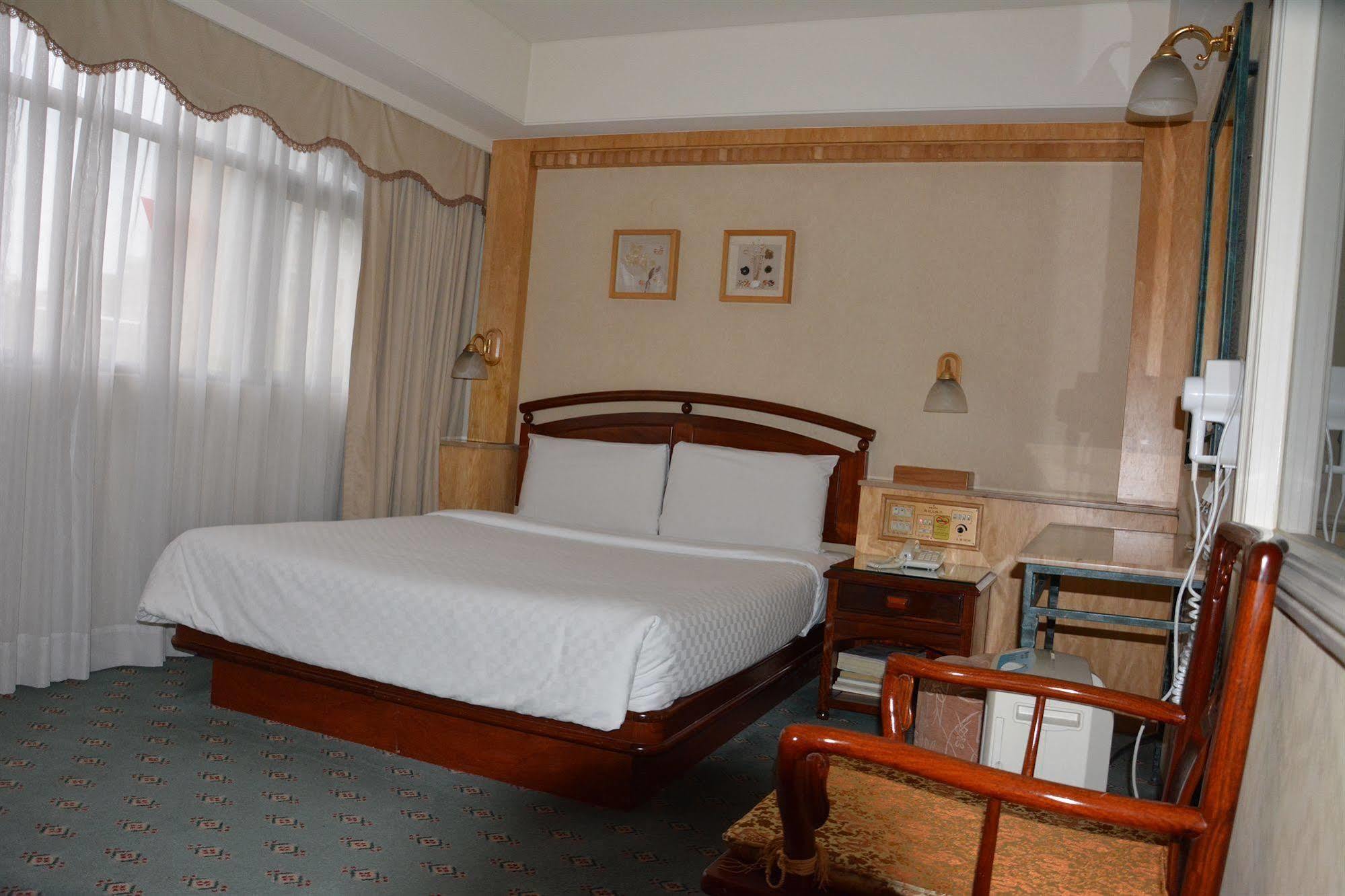 Kdm Hotel Taipei Luaran gambar